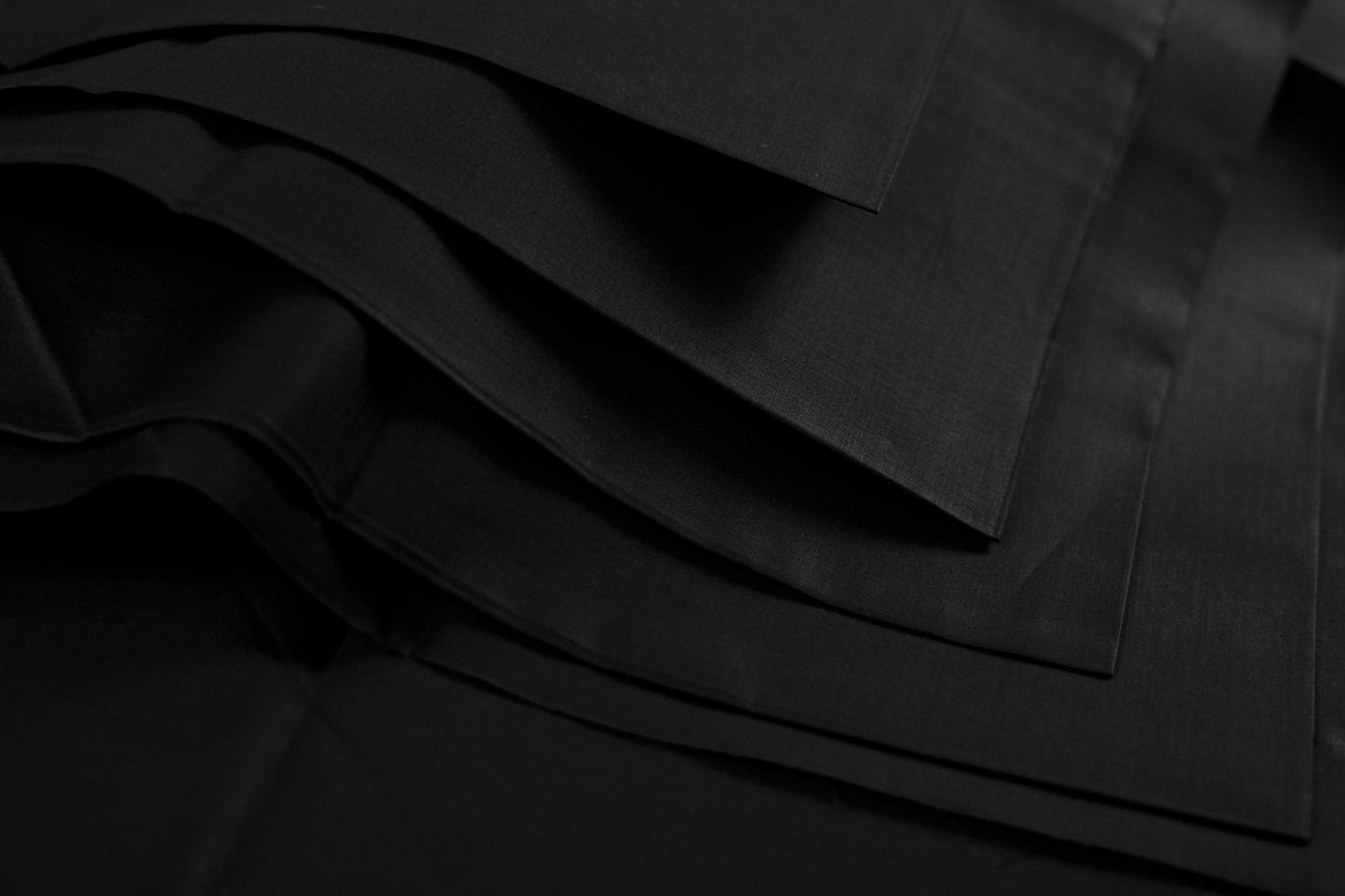 Saltanat – Onyx Black