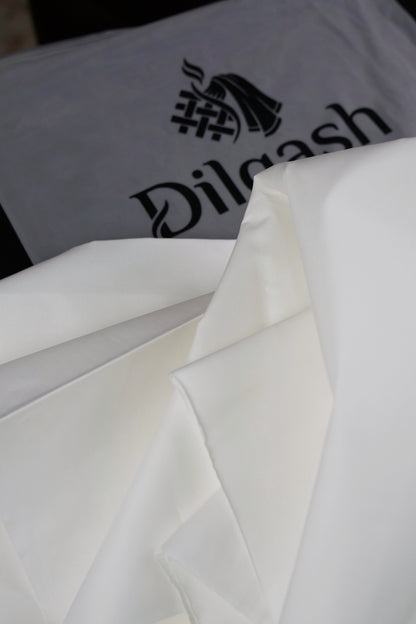 Saltanat – OFF White