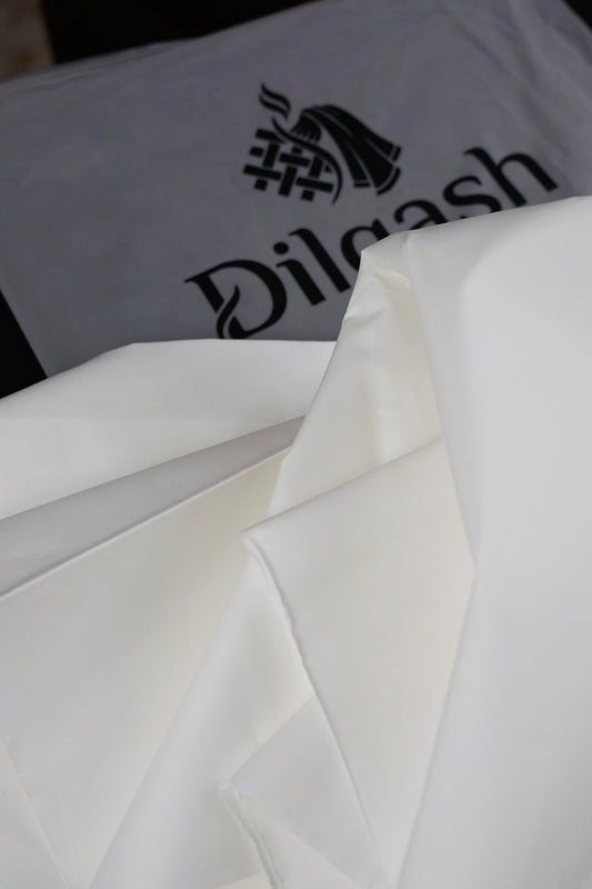 Saltanat – OFF White